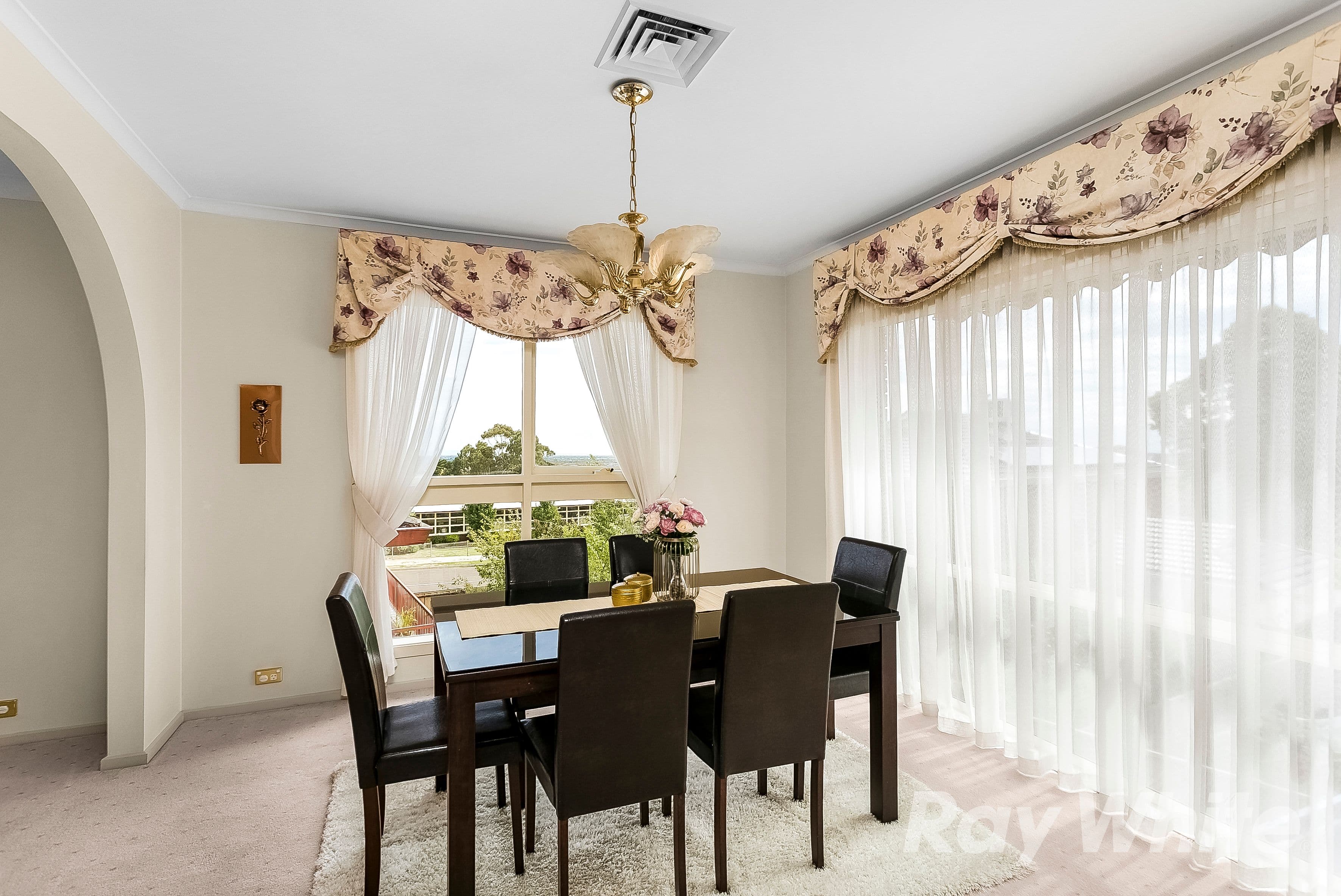 2 Michelle Place, Wheelers Hill VIC 3150, Wheelers Hill - Thumbnail 3
