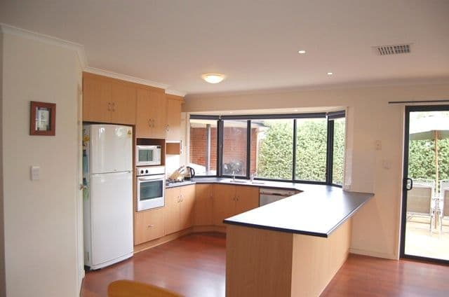 4 Hillside Court, Walkley Heights SA 5098, Walkley Heights - Thumbnail 3