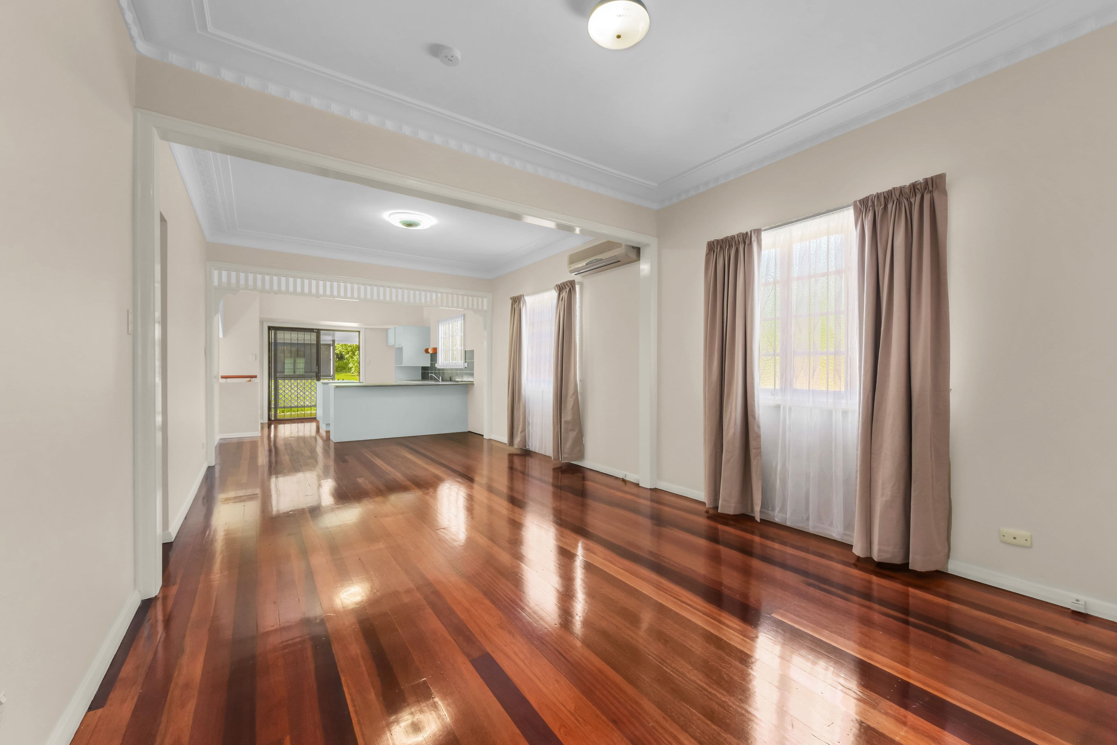 31 East Street, Camp Hill QLD 4152, Camp Hill - Thumbnail 2