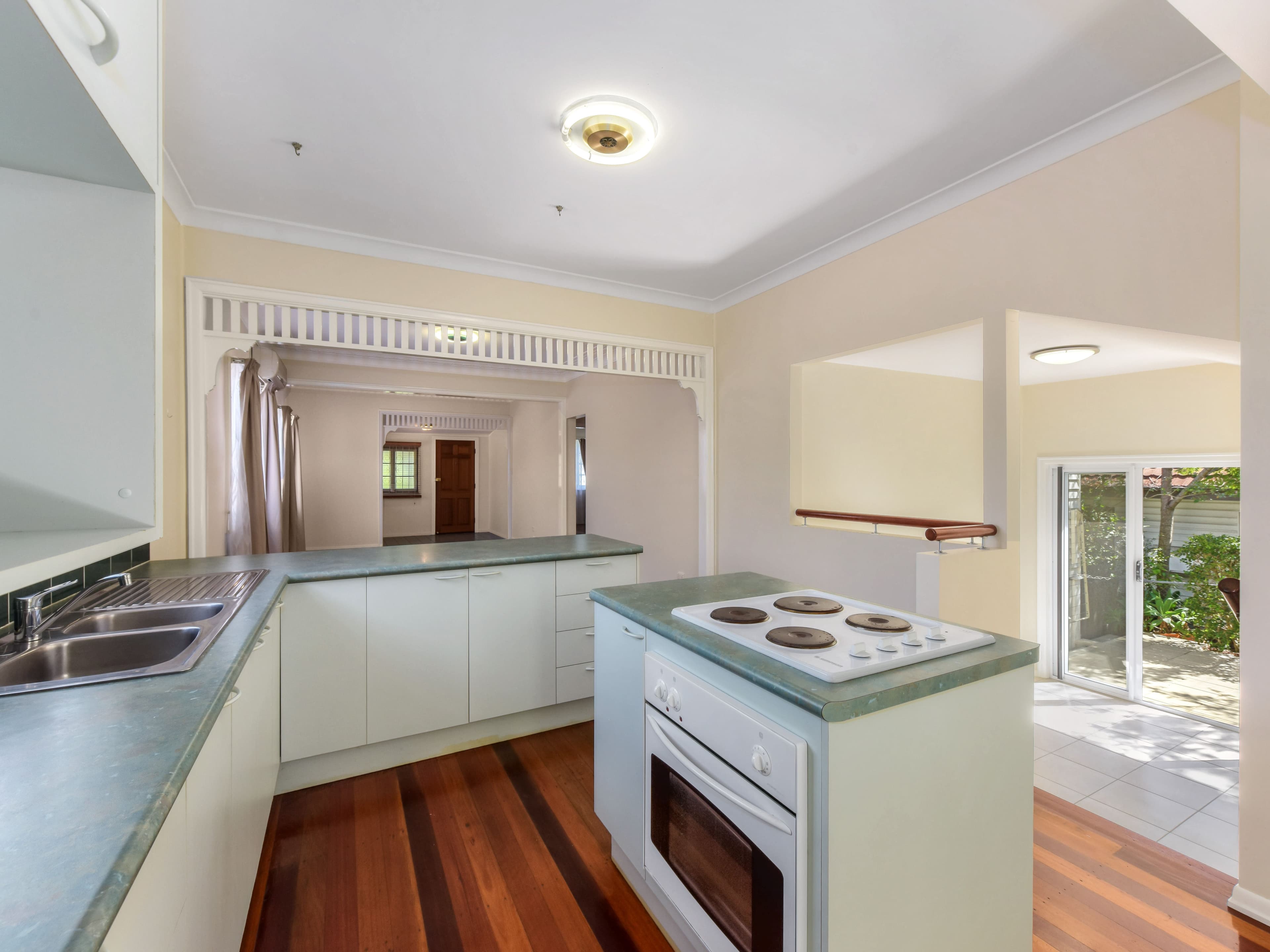 31 East Street, Camp Hill QLD 4152, Camp Hill - Thumbnail 5