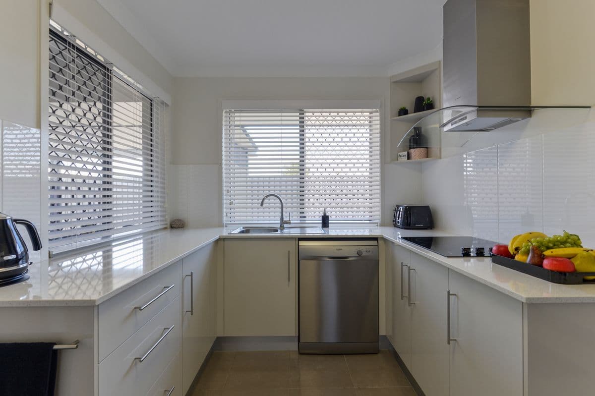 8 Leivesley Street, Bundaberg East QLD 4670, Bundaberg East - Thumbnail 6