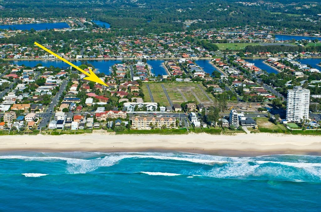 8 Allara Avenue, Palm Beach QLD 4221, Palm Beach - Thumbnail 2