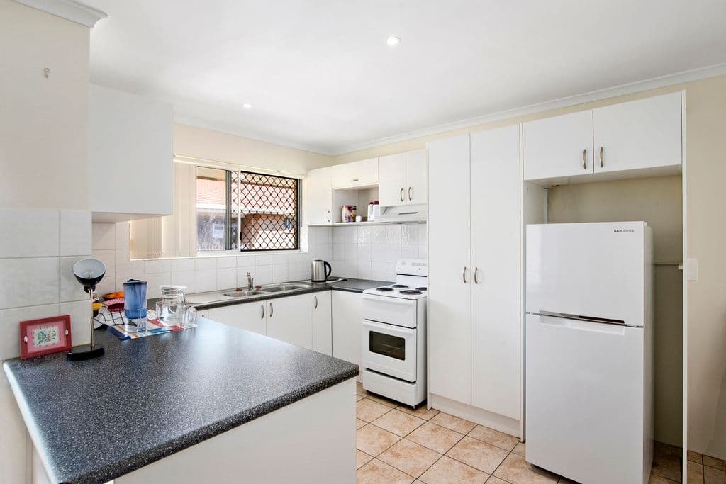 8 Allara Avenue, Palm Beach QLD 4221, Palm Beach - Thumbnail 7