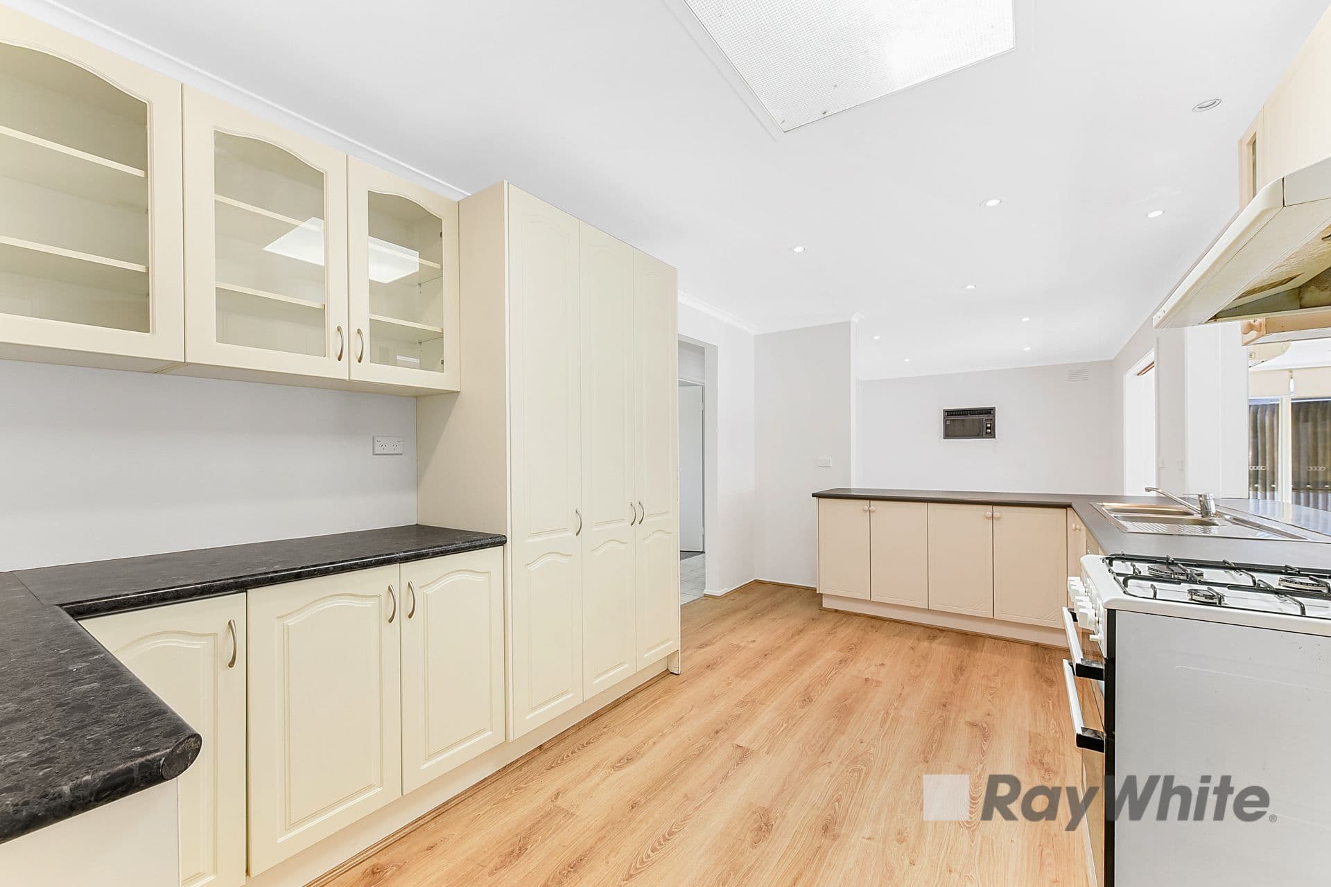 1 Melina Court, Endeavour Hills VIC 3802, Endeavour Hills - Thumbnail 6