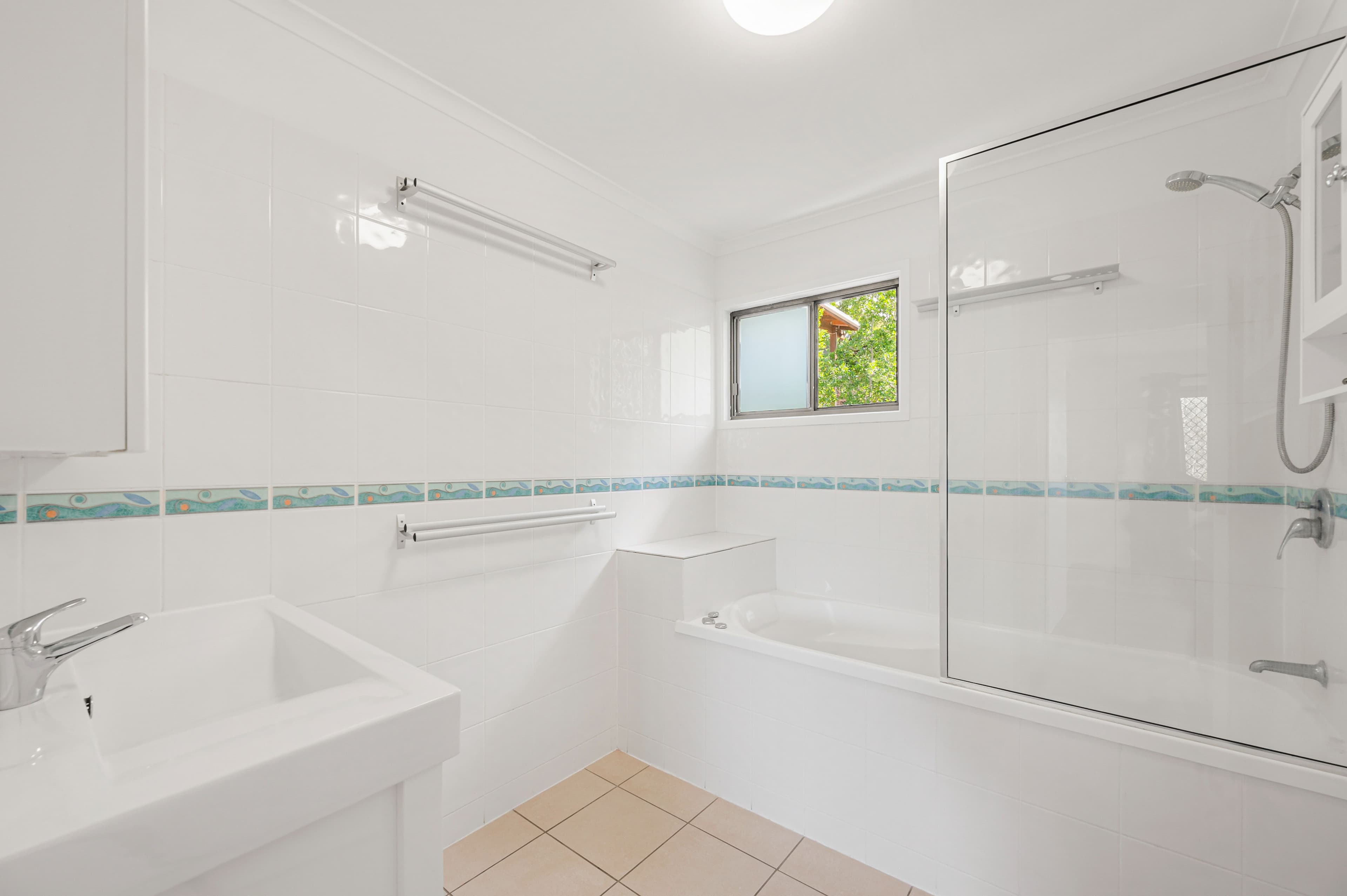 10 Far Street, West Gladstone QLD 4680, West Gladstone - Thumbnail 5
