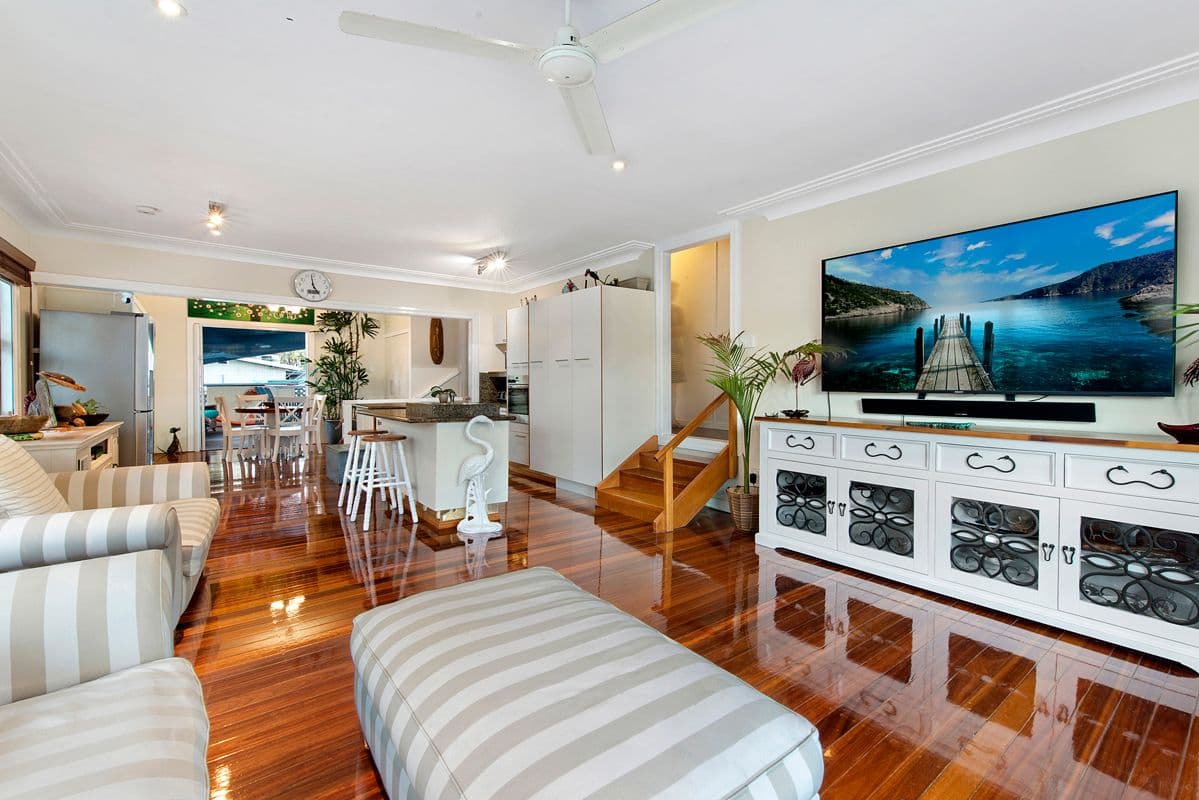 31 Pine Avenue, Surfers Paradise QLD 4217, Surfers Paradise - Thumbnail 3