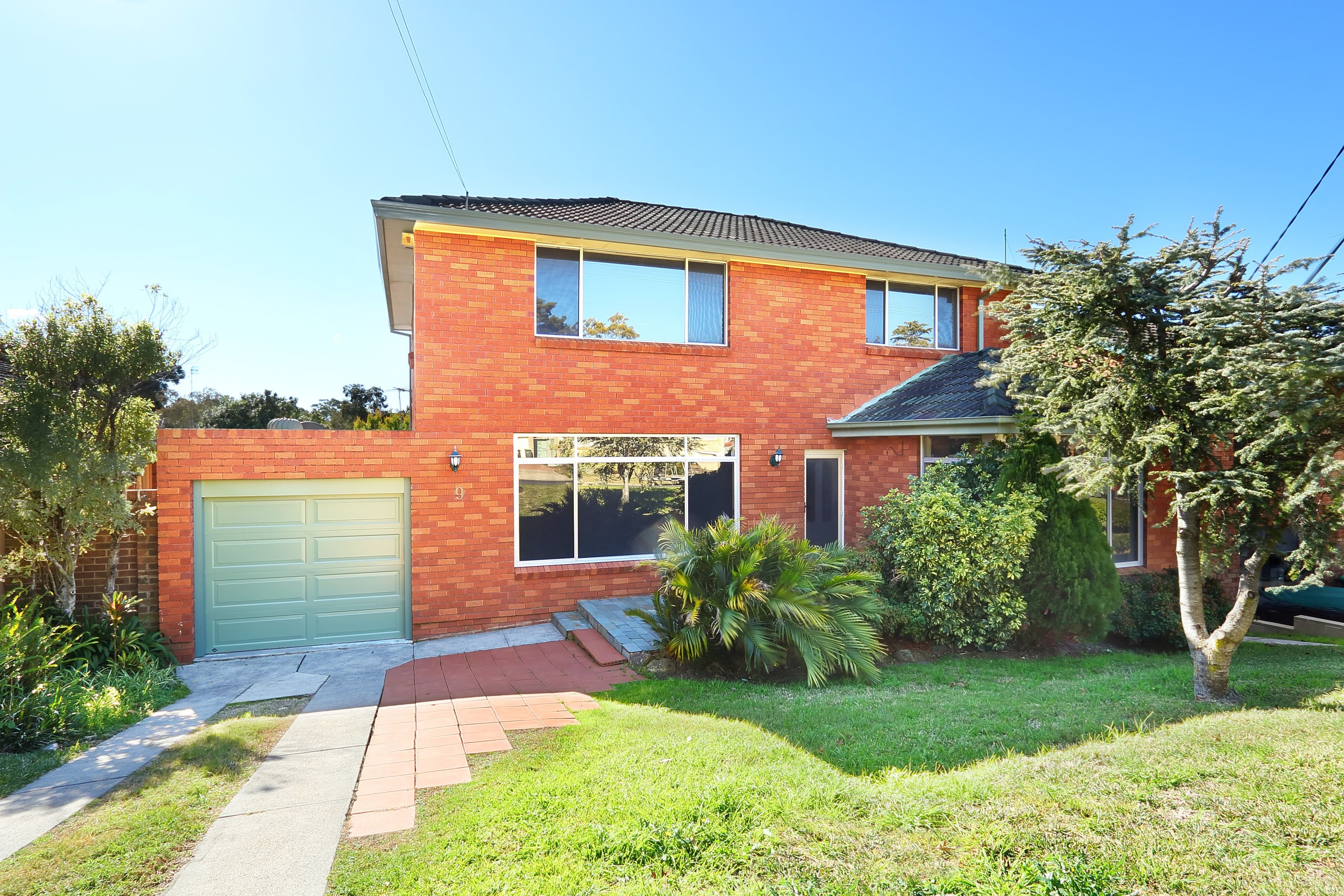 9 Waterside Parade, Peakhurst Heights - Image 1