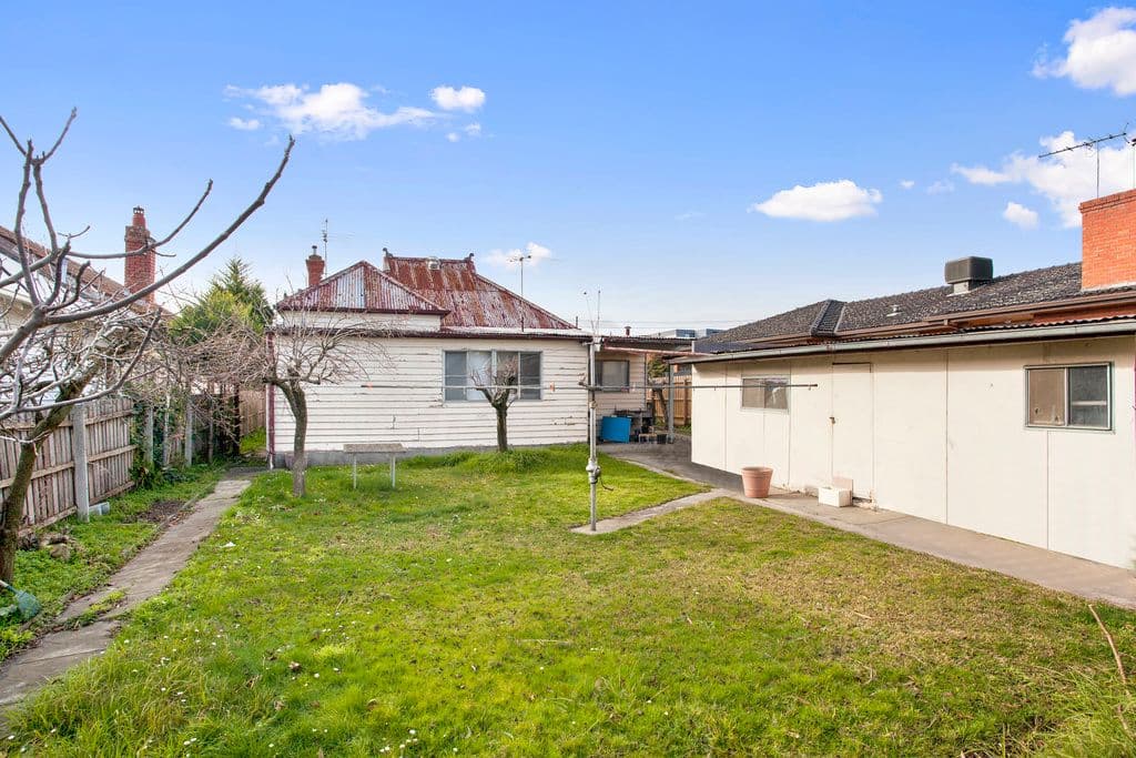 7 Earlstown Road, Hughesdale VIC 3166, Hughesdale - Thumbnail 3