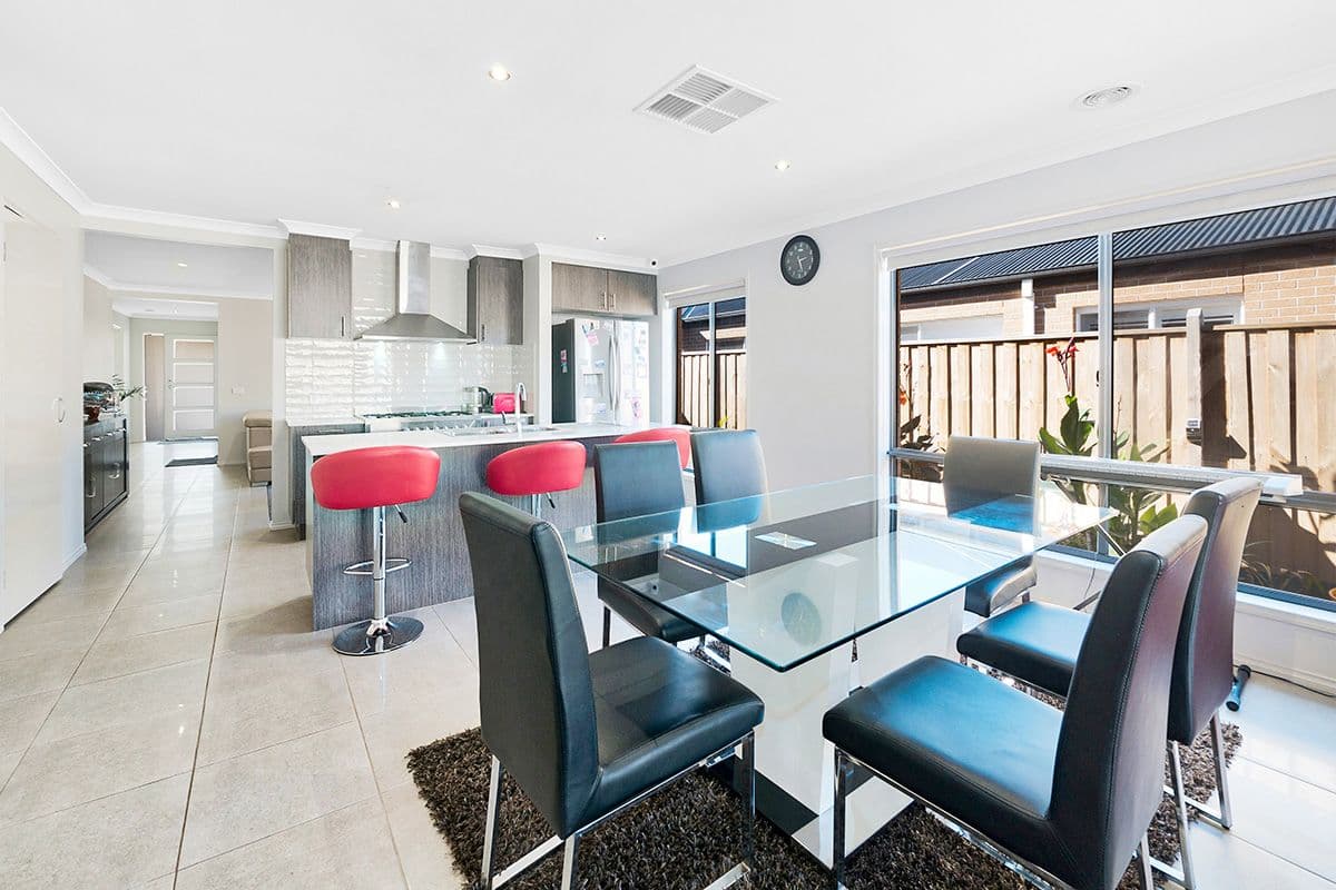 13 Greenglade Way, Cranbourne East VIC 3977, Cranbourne East - Thumbnail 7