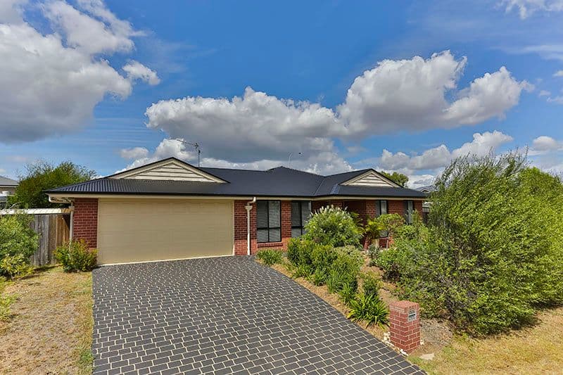 25 Wareena Crescent, GLENVALE QLD 4350, Glenvale - Image 1