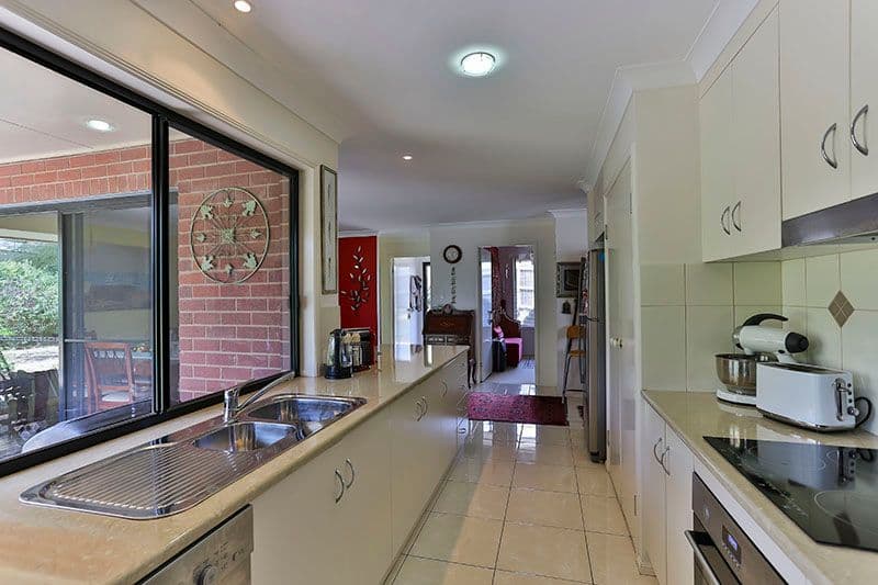 25 Wareena Crescent, GLENVALE QLD 4350, Glenvale - Thumbnail 5