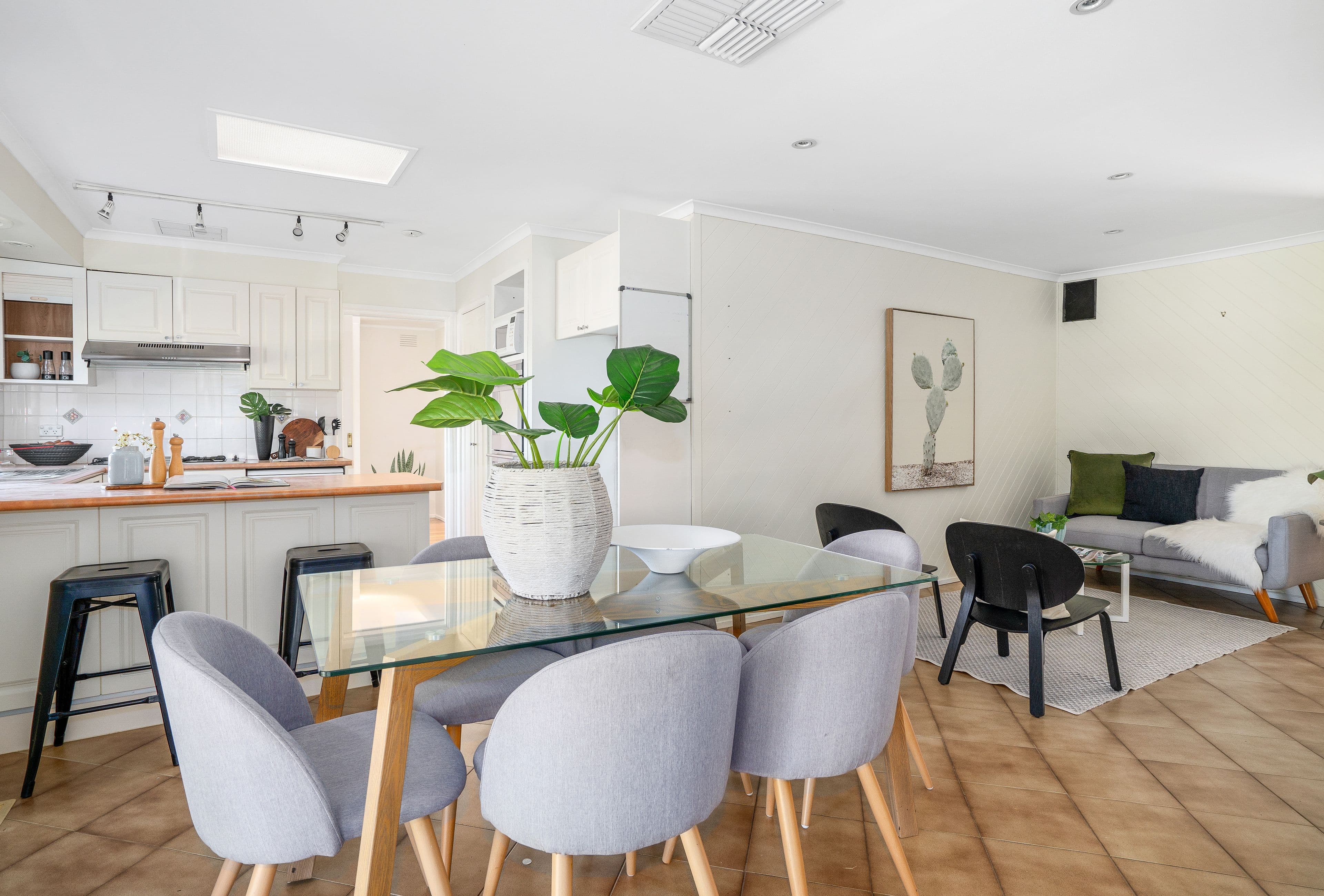 14 Blackman Avenue, Mill Park VIC 3082, Mill Park - Thumbnail 3