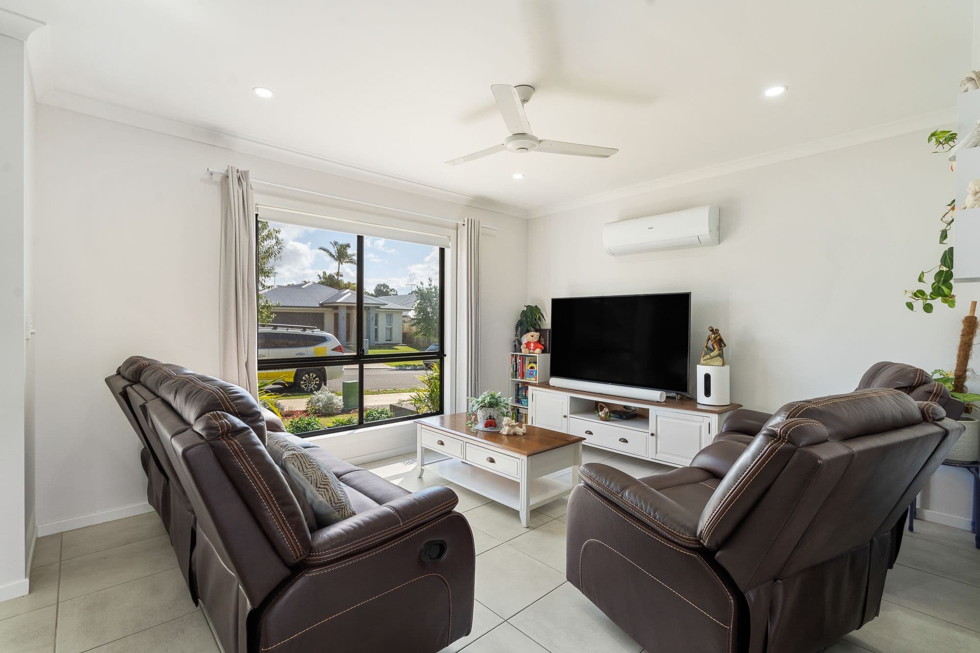62 Blatchford Street, Strathpine QLD 4500, Strathpine - Thumbnail 2