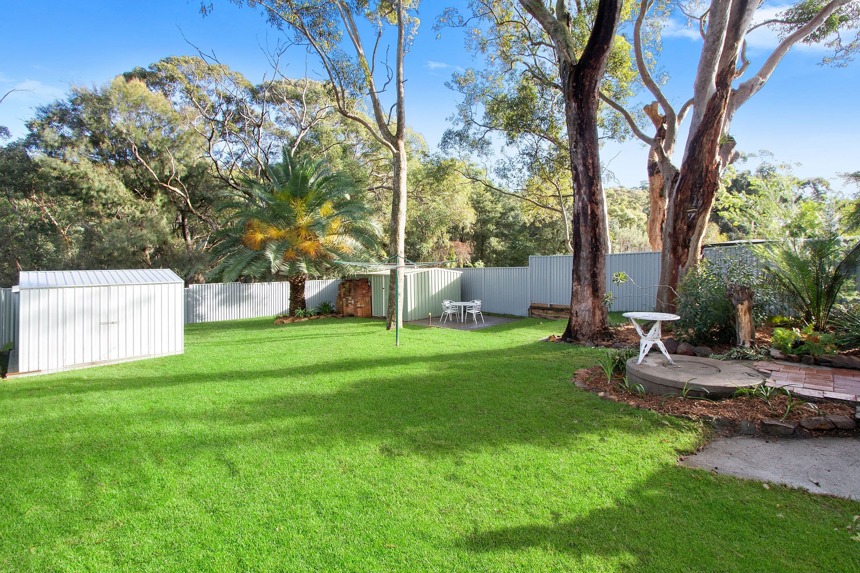 378 Lieutenant Bowen Drive, Bowen Mountain - Thumbnail 2
