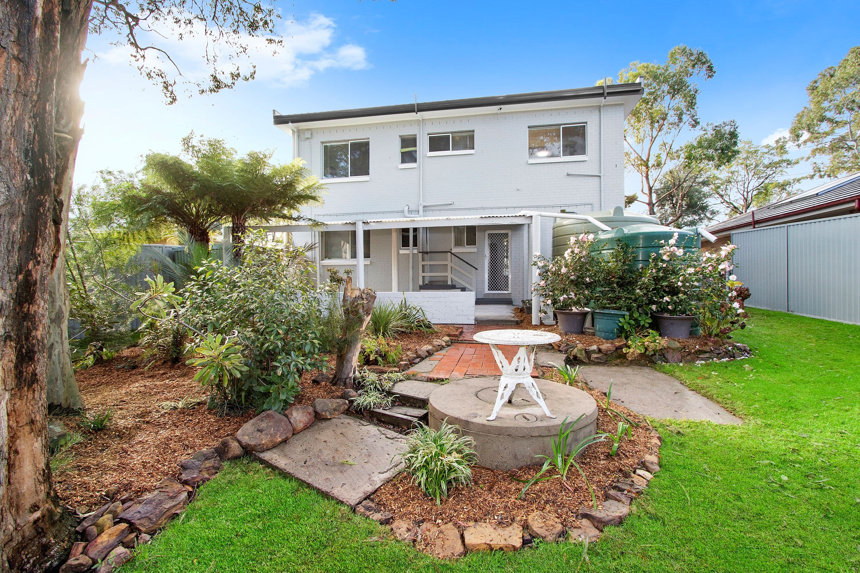 378 Lieutenant Bowen Drive, Bowen Mountain - Thumbnail 3