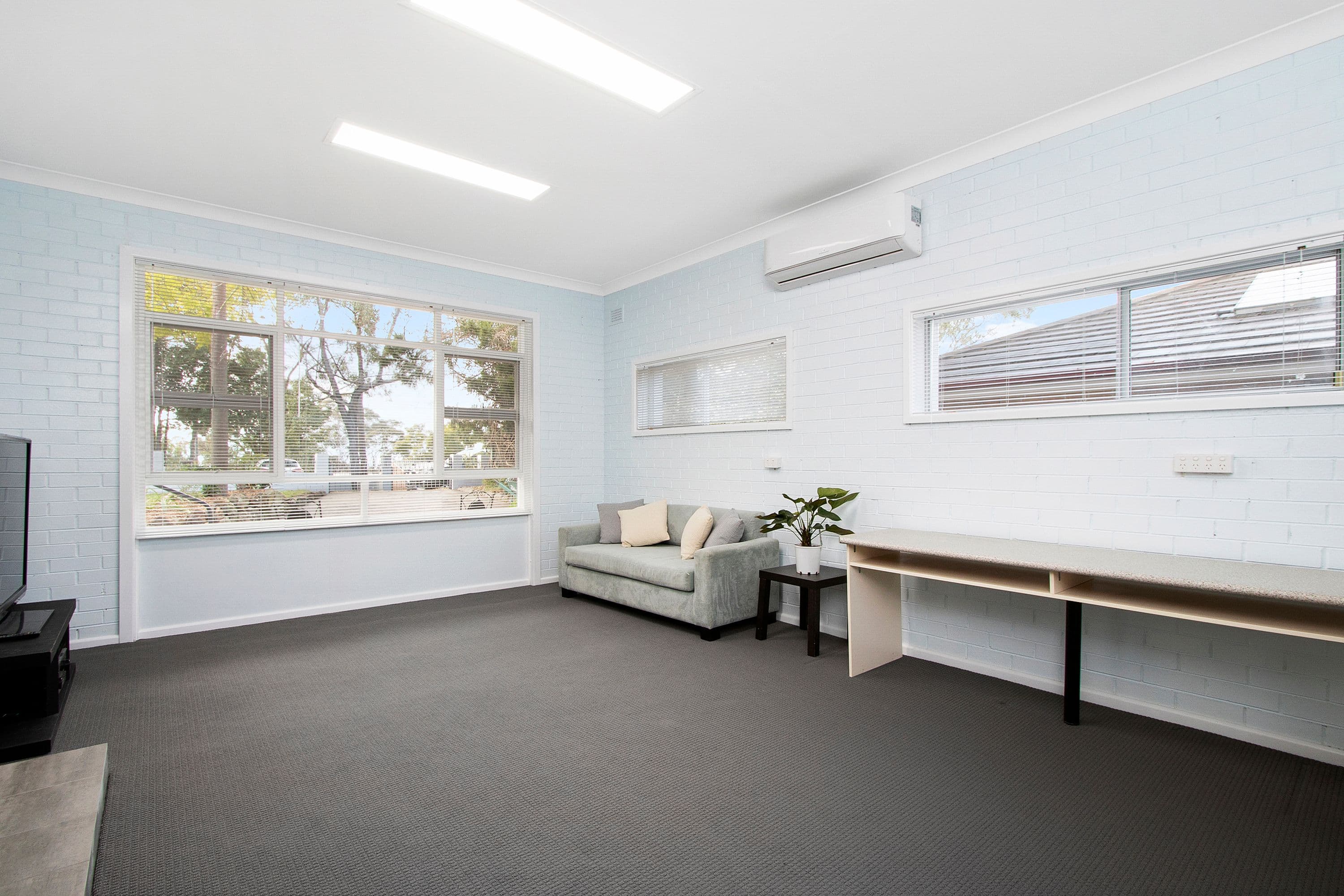 378 Lieutenant Bowen Drive, Bowen Mountain - Thumbnail 5