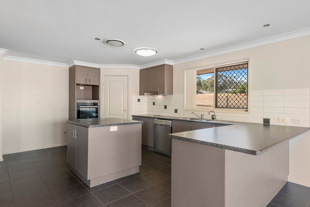 26 Windermere Drive, Hodgson Vale QLD 4352, Hodgson Vale - Thumbnail 4