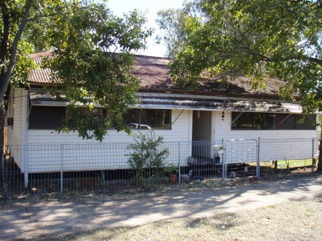 77 Parry Street, Charleville QLD 4470, Charleville - Image 1