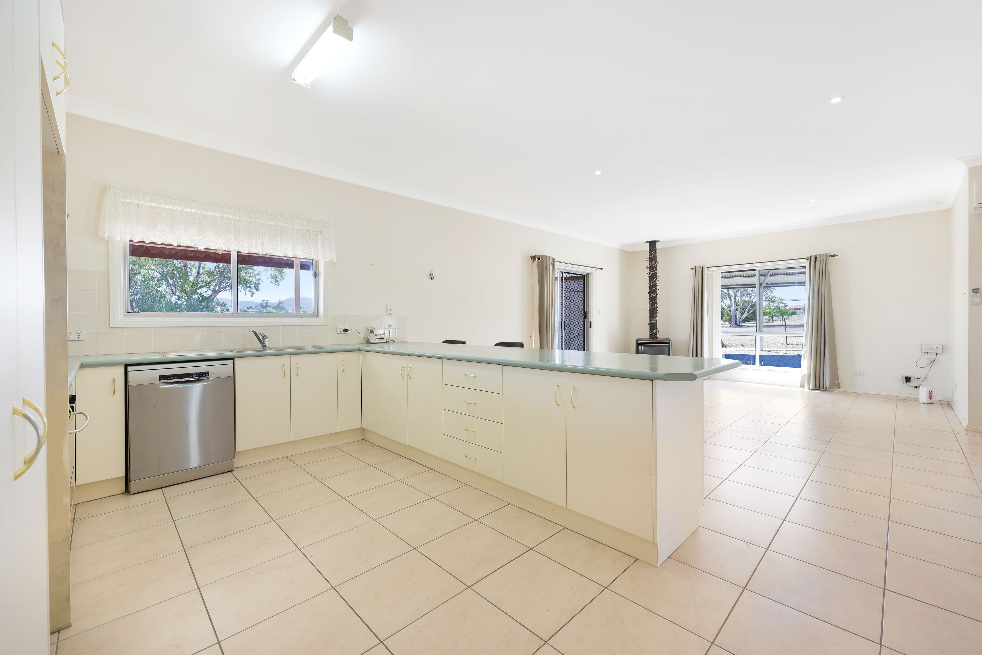 13B Warwick Road, Tamworth NSW 2340, Tamworth - Thumbnail 4