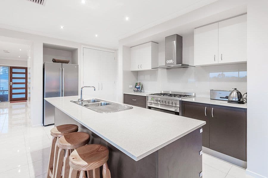 5 Leveque Loop, Craigieburn VIC 3064, Craigieburn - Thumbnail 2