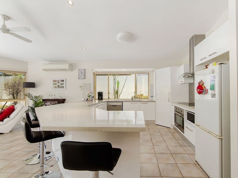 15 Pearson Close, Arundel QLD 4214, Arundel - Thumbnail 4