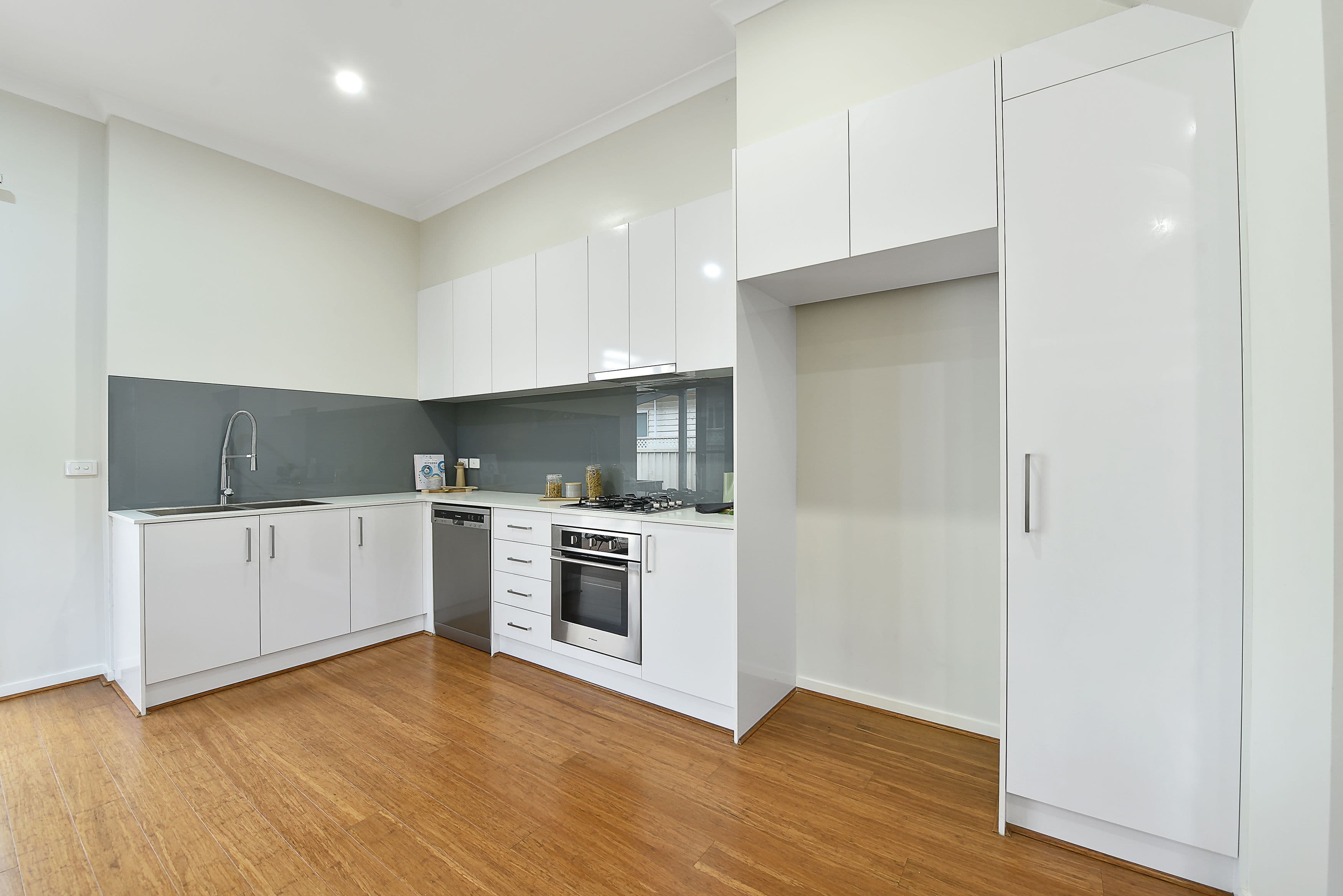 17 Cartwright Street, Oak Park VIC 3046, Oak Park - Thumbnail 4