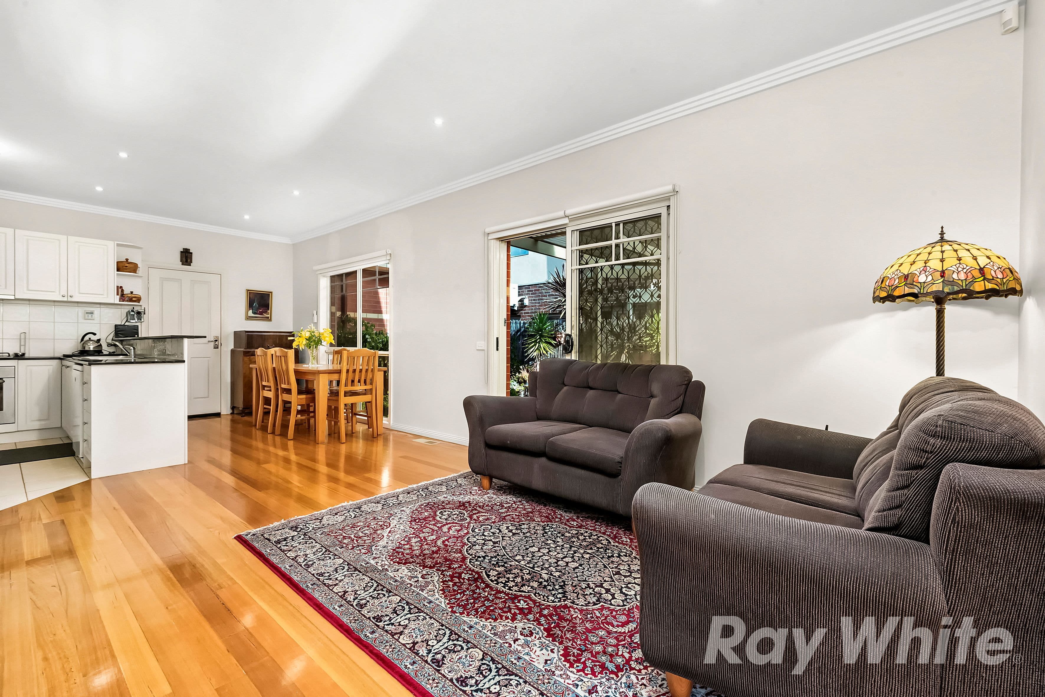 16 Kwinana Street, Glen Waverley VIC 3150, Glen Waverley - Thumbnail 3