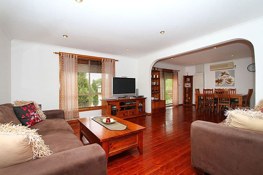 4 Pickworth Drive, MILL PARK VIC 3082, Mill Park - Thumbnail 5