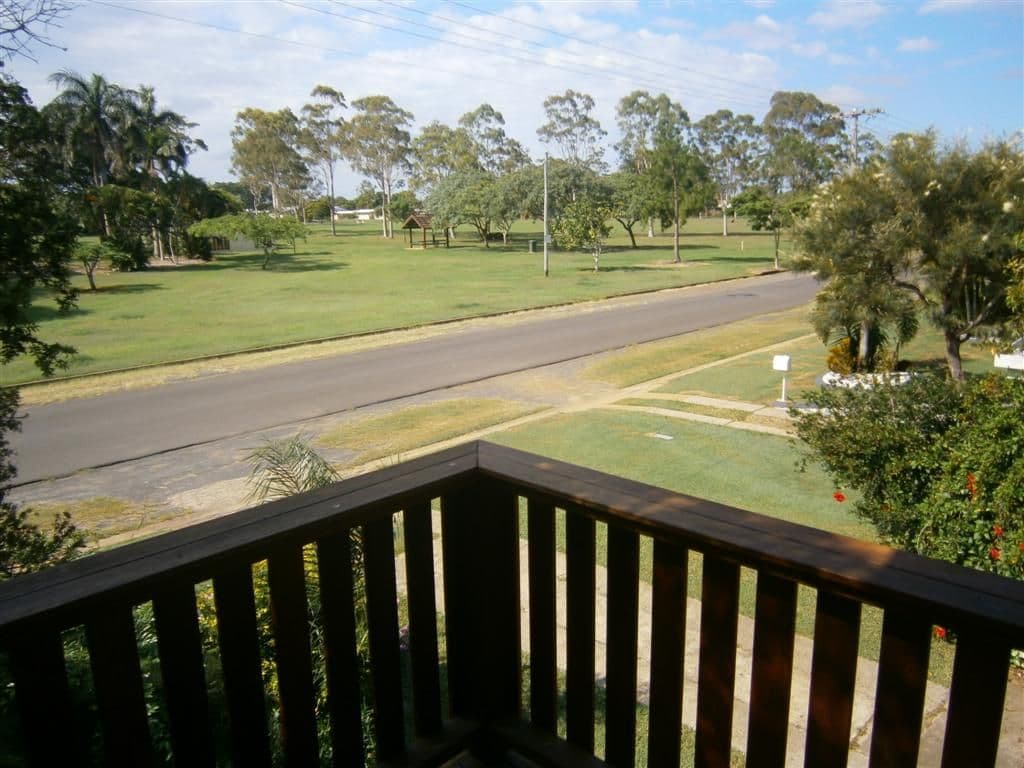 46 Avenell Street, AVENELL HEIGHTS QLD 4670, Avenell Heights - Thumbnail 4