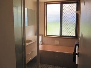 4 Parakeet Court, Deception Bay QLD 4508, Deception Bay - Thumbnail 2