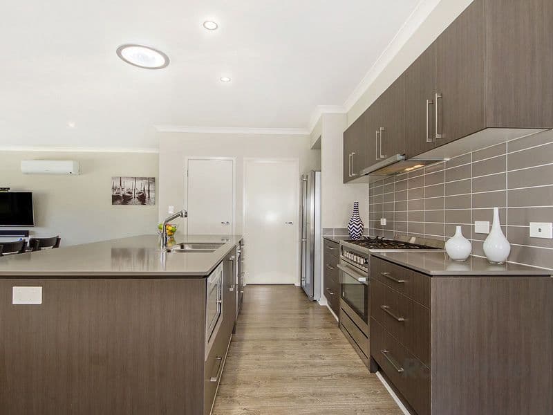 8 Preston Street, Ormeau Hills QLD 4208, Ormeau Hills - Thumbnail 3
