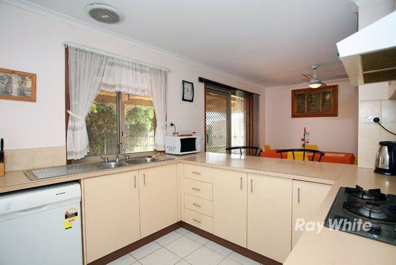 17 Juliana Drive, CARRUM DOWNS VIC 3201, Carrum Downs - Thumbnail 4