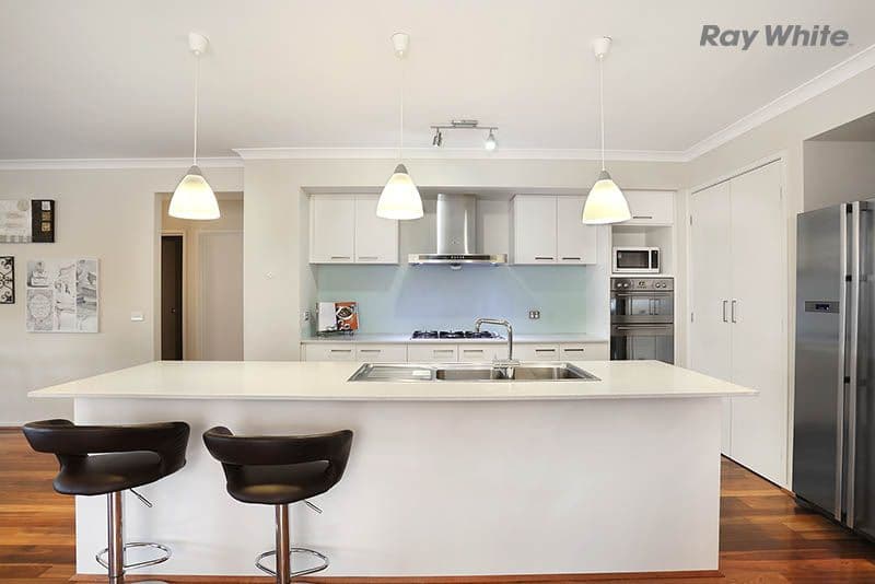 33 Hemlock Crescent, Point Cook VIC 3030, Point Cook - Thumbnail 5