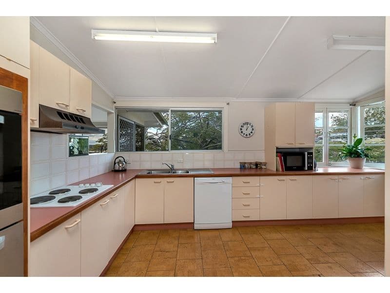 15 Goskar Avenue, Alderley QLD 4051, Alderley - Thumbnail 4