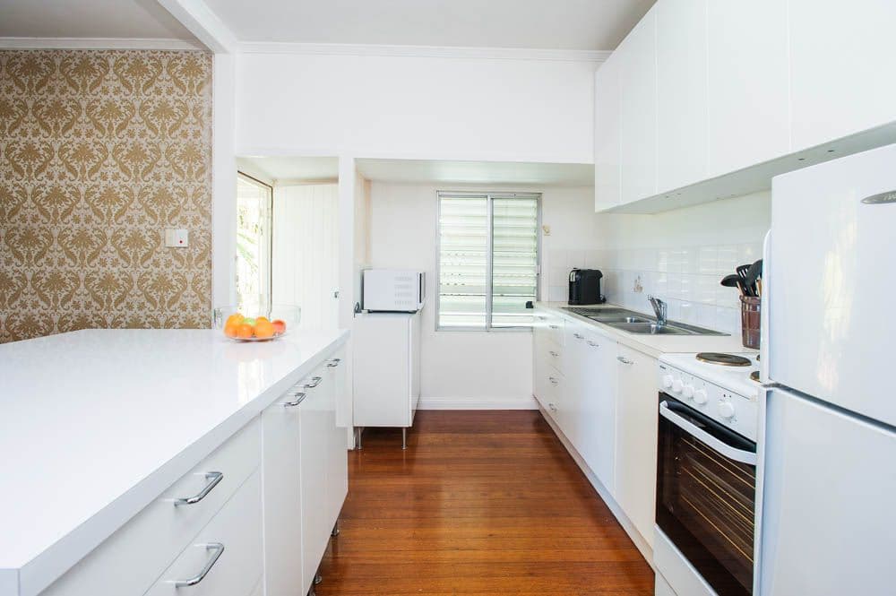 38 Hockings Street, HOLLAND PARK WEST QLD 4121, Holland Park West - Thumbnail 3