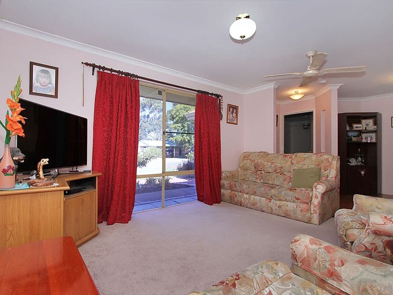 10 Nicholson Place, BALLAJURA WA 6066, Ballajura - Image 1