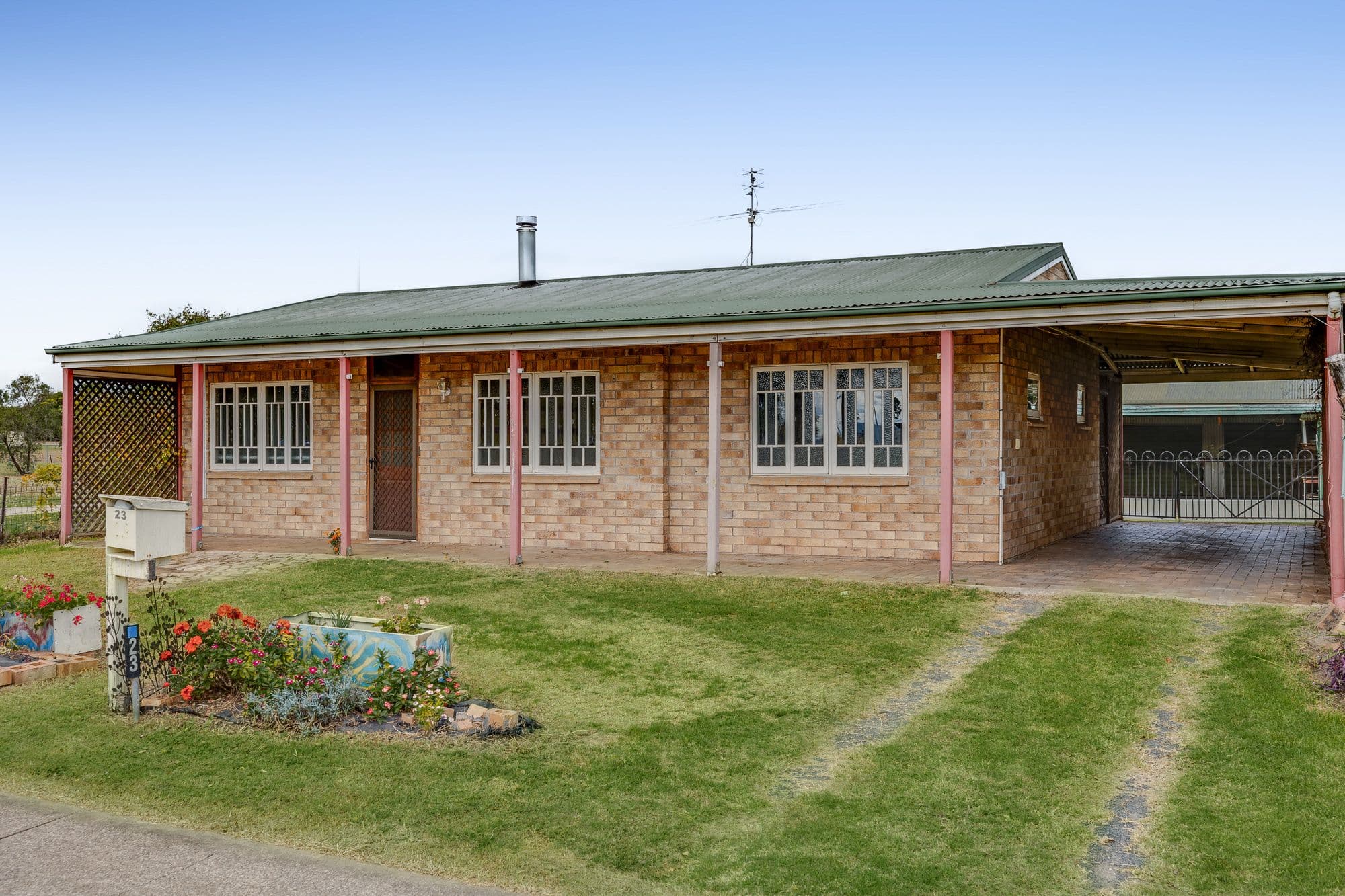 23 Kates Street, Clifton QLD 4361, Clifton - Thumbnail 2