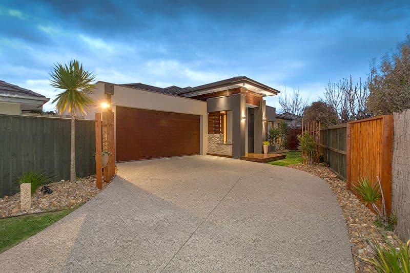 24 Coorong Circle, Waterways VIC 3195, Waterways - Thumbnail 2
