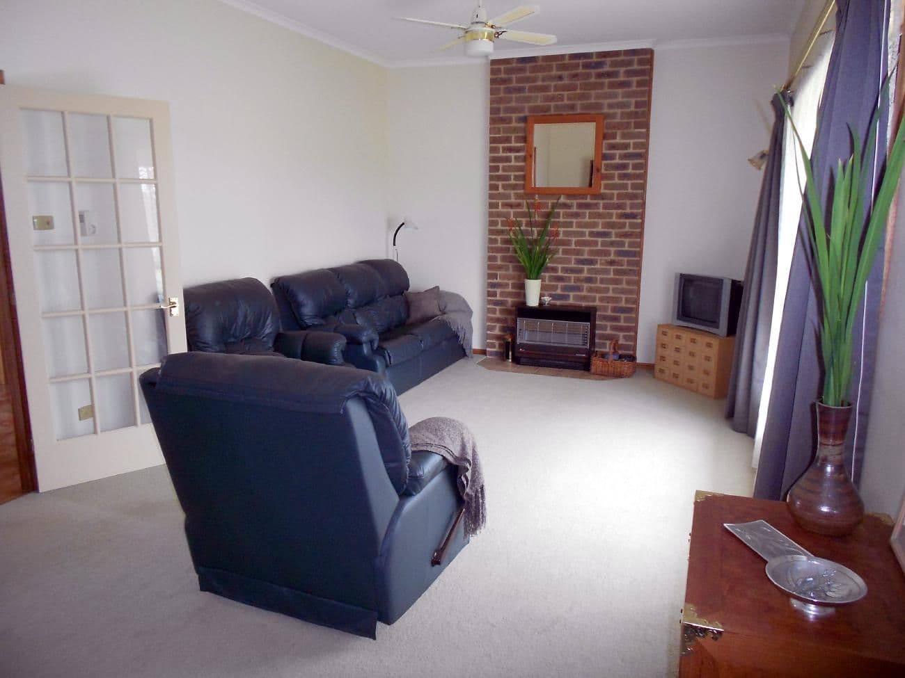 203 South Avenue, BORDERTOWN SA 5268, Bordertown - Thumbnail 2