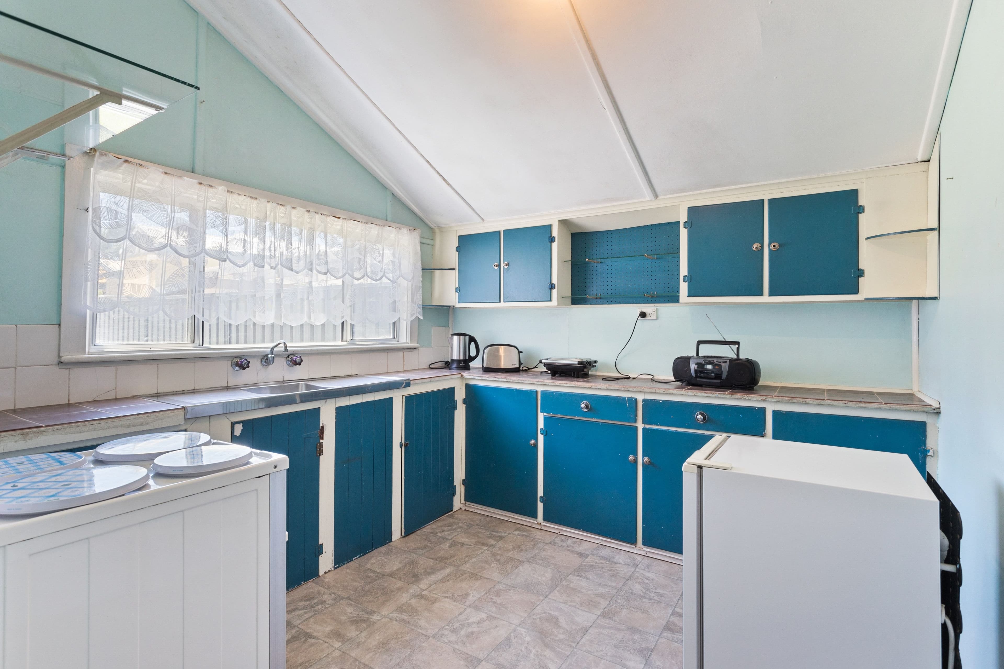 126 Tenth Avenue, Inglewood WA 6052, Inglewood - Thumbnail 7