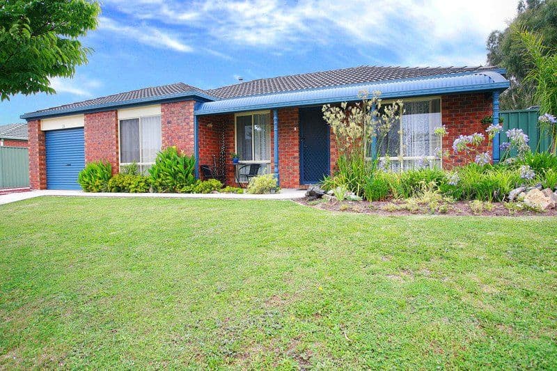 18 Masterton Place, CRANBOURNE VIC 3977, Cranbourne East - Image 1