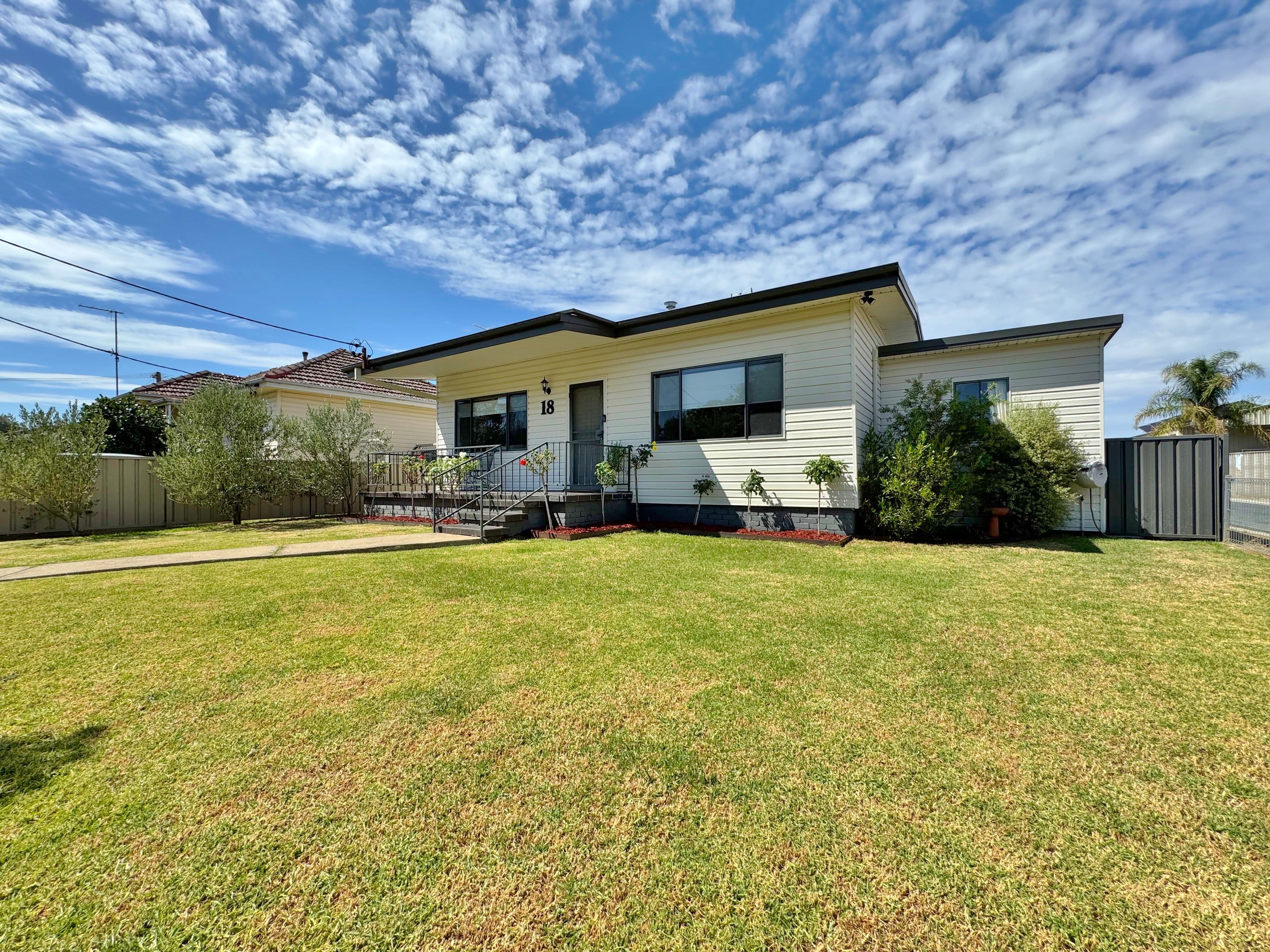 18 Gordon Street, Young NSW 2594, Young - Image 1