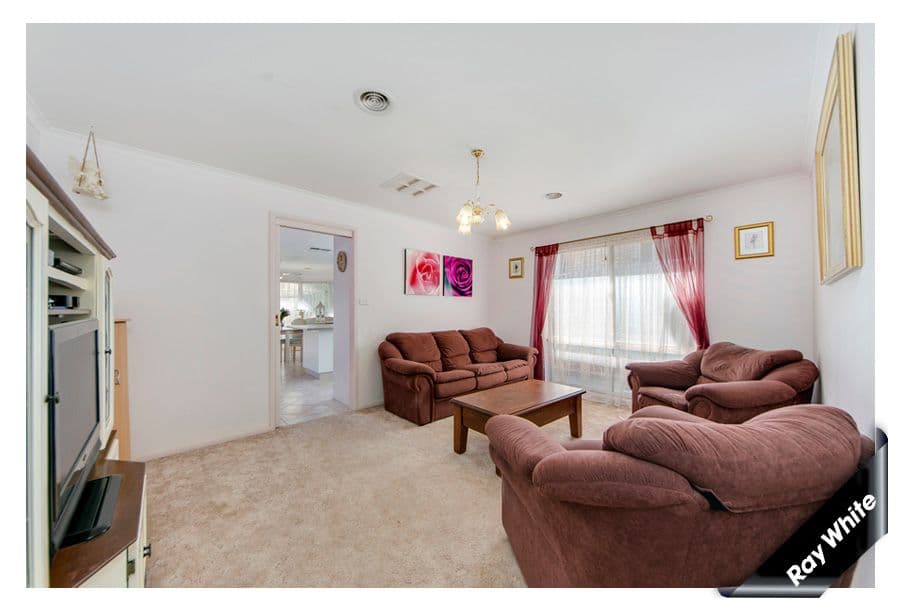 5 Allyn Close, AMAROO ACT 2914, Amaroo - Thumbnail 2