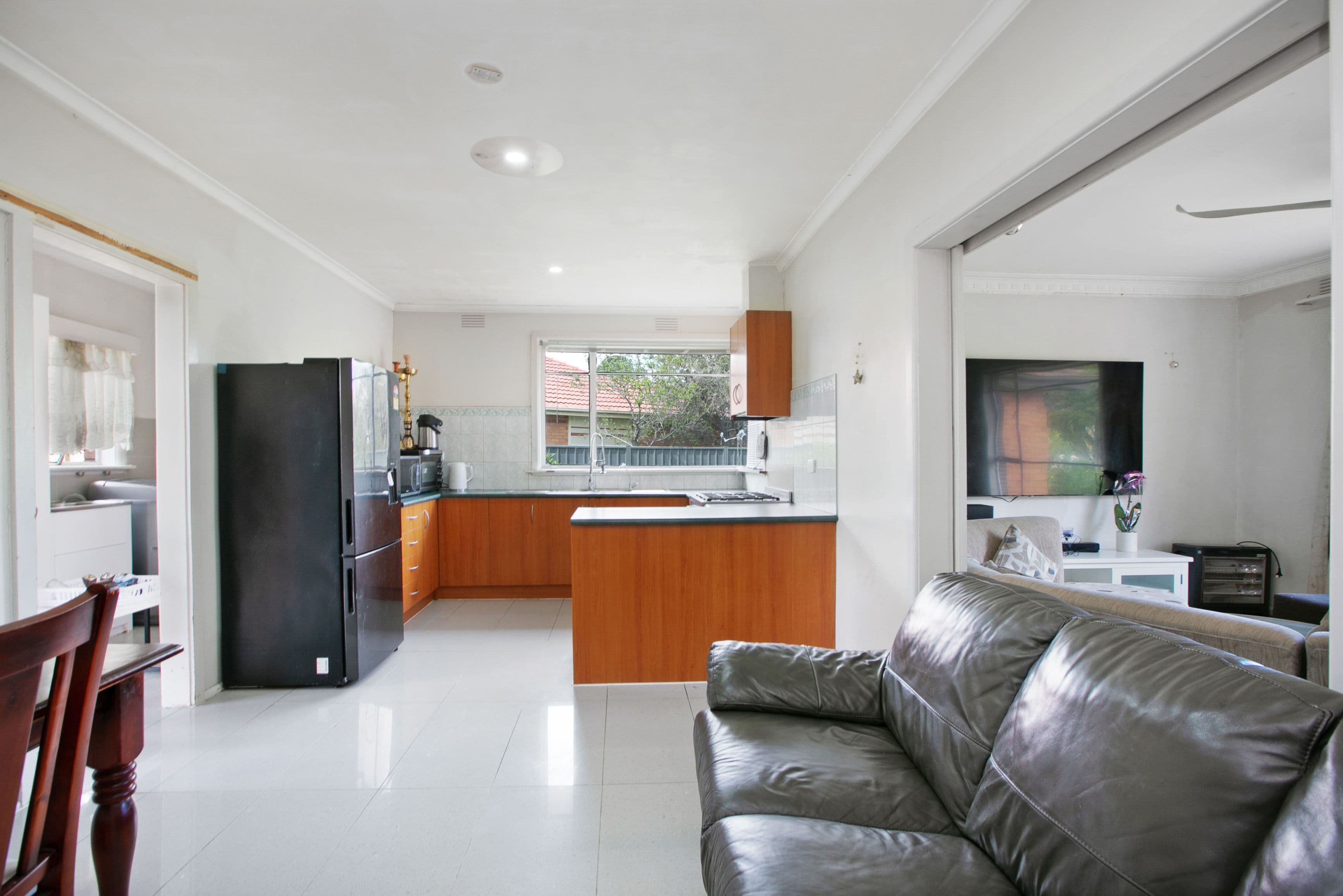 4 Dole Avenue, Reservoir VIC 3073, Reservoir - Thumbnail 3