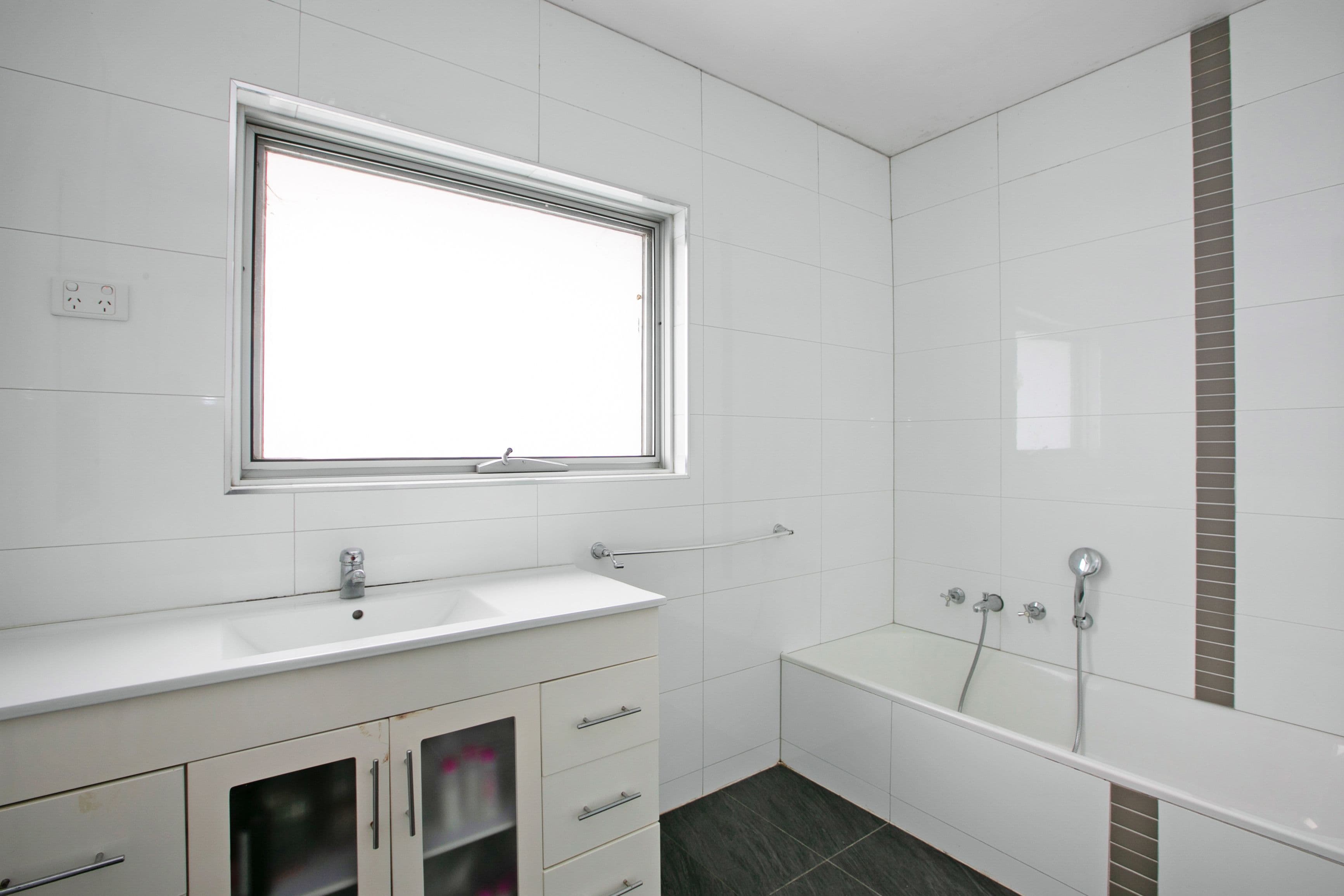 4 Dole Avenue, Reservoir VIC 3073, Reservoir - Thumbnail 7