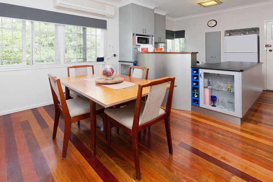 19 Roscoe Street, HOLLAND PARK QLD 4121, Holland Park - Thumbnail 4