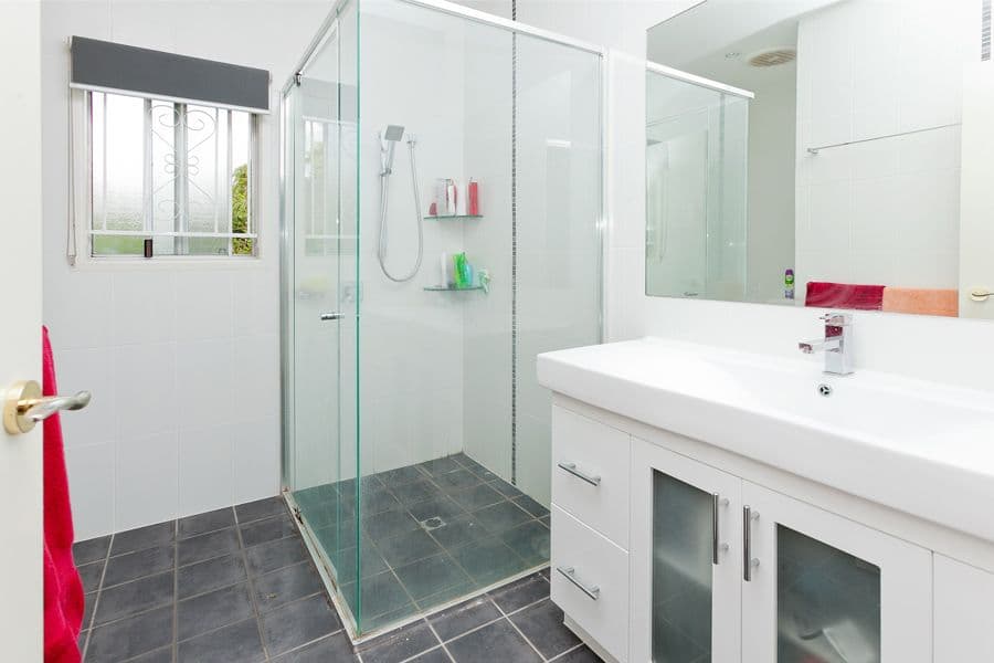 19 Roscoe Street, HOLLAND PARK QLD 4121, Holland Park - Thumbnail 5