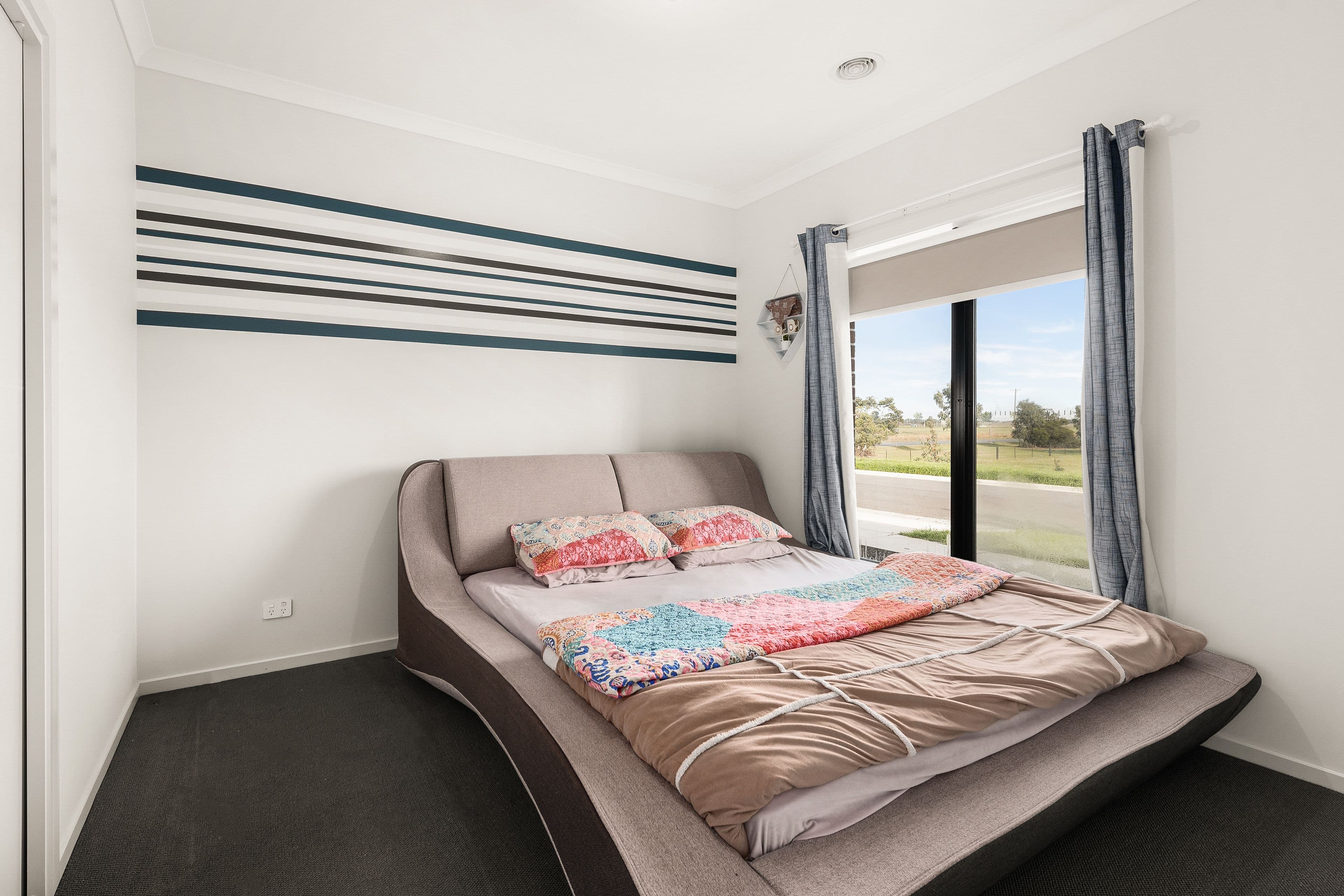 29 Orleana Way, Clyde North VIC 3978, Clyde North - Thumbnail 7