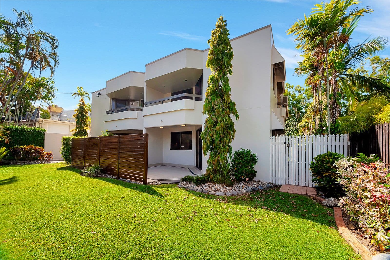 12 Clifton Road, Clifton Beach QLD 4879, Clifton Beach - Image 1
