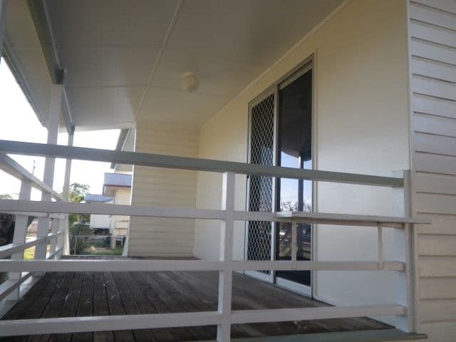 27 SOUTH Street, ROMA QLD 4455, Roma - Thumbnail 2